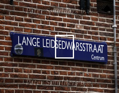 Amsterdam 6 juli 2022
Precies 1 jaar geleden werd op deze plek Peter R de Vries neergeschoten. De redaktie en presentatoren van RTL Boulevard leggen een witte roos neer . OA aanwezig Georgette Schlick Peter v d Vorst Sven Sauve Marieke Elsinga Vivienne v d Assem Aran Bade Jeroen Kijk in de Vegte Arno Kantelberg Eveline Stallaart Clarice Stenger Leon de Ruyter Dries Roelvink en Tim Oliehoek . lange Leidsedwarsstraat