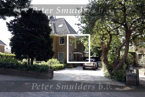 Huizen 19 juli 2022
Leontine Borsato bij de benzinepomp.