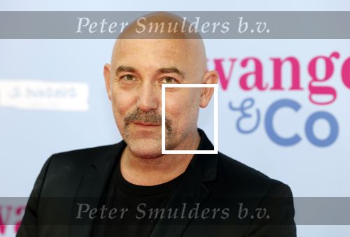Amsterdam 25 juni 2022
Premiere zwanger en Co in Tuschinski .
Loek Peters met partner