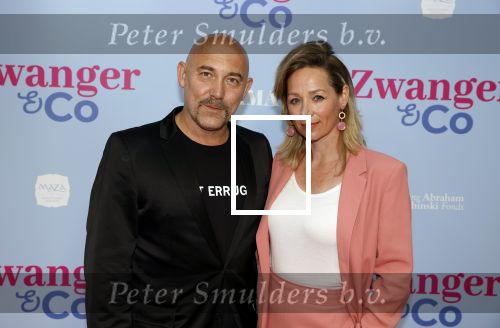 Amsterdam 25 juni 2022
Premiere zwanger en Co in Tuschinski .
Loek Peters met partner Ilse Heus