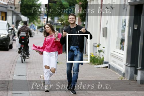 Alkmaar 7 juli 2022
Mary Borsato viert haar 77e verjaardag in eetcafe Pluim in Alkmaar.
Oa aanwezig Sylvana Borsato Romy Omtzigt Jacky Omtzigt Luca Borsato Jada Borsato Marco Borsato en Senna Borsato.