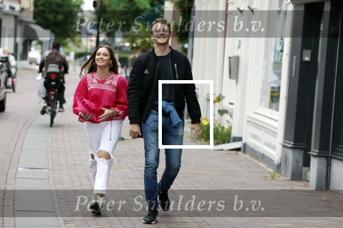 Alkmaar 7 juli 2022
Mary Borsato viert haar 77e verjaardag in eetcafe Pluim in Alkmaar.
Oa aanwezig Sylvana Borsato Romy Omtzigt Jacky Omtzigt Luca Borsato Jada Borsato Marco Borsato en Senna Borsato.