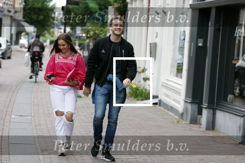 Alkmaar 7 juli 2022
Mary Borsato viert haar 77e verjaardag in eetcafe Pluim in Alkmaar.
Oa aanwezig Sylvana Borsato Romy Omtzigt Jacky Omtzigt Luca Borsato Jada Borsato Marco Borsato en Senna Borsato.