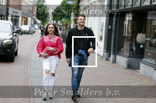 Alkmaar 7 juli 2022
Mary Borsato viert haar 77e verjaardag in eetcafe Pluim in Alkmaar.
Oa aanwezig Sylvana Borsato Romy Omtzigt Jacky Omtzigt Luca Borsato Jada Borsato Marco Borsato en Senna Borsato.