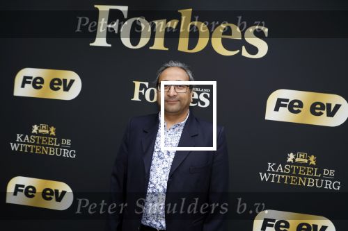 Wassenaar 6 juli 2022
Presentatie Forbes NL in samenwerking met FEEV op kasteel Wittenburg. Luiz Costa van Forbes Monaco en Forbes Nederland