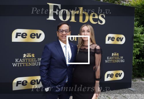 Wassenaar 6 juli 2022
Presentatie Forbes NL in samenwerking met FEEV op kasteel Wittenburg. Luiz Costa van Forbes Monaco en Forbes Nederland