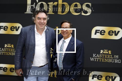 Wassenaar 6 juli 2022
Presentatie Forbes NL in samenwerking met FEEV op kasteel Wittenburg. Luiz Costa van Forbes Monaco en Forbes Nederland en Nick Kouwenhoven
