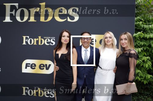 Wassenaar 6 juli 2022
Presentatie Forbes NL in samenwerking met FEEV op kasteel Wittenburg. Luiz Costa van Forbes Monaco en Forbes Nederland