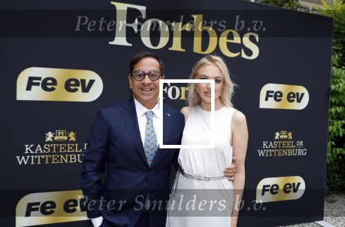 Wassenaar 6 juli 2022
Presentatie Forbes NL in samenwerking met FEEV op kasteel Wittenburg. Luiz Costa van Forbes Monaco en Forbes Nederland