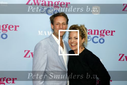 Amsterdam 25 juni 2022
Premiere zwanger en Co in Tuschinski .
Maaike Martens met partner Bart Meuter