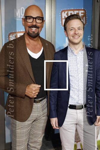 Amsterdam 24 maart 2022
Premiere Koefnoen in het nieuwe deLaMar theater.
Maik de Boer kwam met een kennis