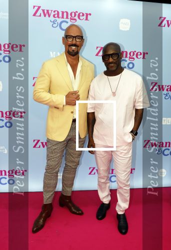 Amsterdam 25 juni 2022
Premiere zwanger en Co in Tuschinski .
Maik de Boer en Jerrel Houtsnee
