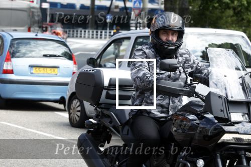 Alkmaar 14 juli 2022
Marco Borsato op zijn nieuwe Harley davidson Pan America 1250 Specoal Motor in de straten van Alkmaar .