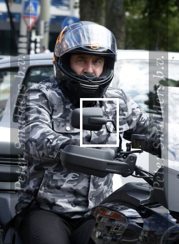 Alkmaar 14 juli 2022
Marco Borsato op zijn nieuwe Harley davidson Pan America 1250 Specoal Motor in de straten van Alkmaar .
