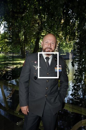 Haarzuilens 22 juni 2022
Haringparty bij kasteel de Haar in Haarzuilens .
Marco Kroon met zijn vrouw