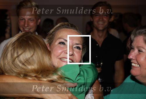 Amsterdam 12 juli 2022
Mariska v Kolck wordt na voorstelling de titanic in het nieuwe delamar theater gehuldigd door Hans Cornelisse ivm haar 25 jarig musical leven..