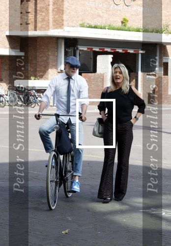Amsterdam 14 juni 2022
Ontbijt georganisserd door Linda.nl en Victoria Koblenko met haar man Evgeniy Levchenko. Er is een aktie #bloemenvoorOekraine in het leven geroepen. Mart Visser en Karin Dijksman