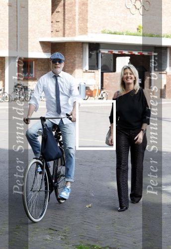 Amsterdam 14 juni 2022
Ontbijt georganisserd door Linda.nl en Victoria Koblenko met haar man Evgeniy Levchenko. Er is een aktie #bloemenvoorOekraine in het leven geroepen. Mart Visser en Karin Dijksman