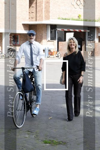Amsterdam 14 juni 2022
Ontbijt georganisserd door Linda.nl en Victoria Koblenko met haar man Evgeniy Levchenko. Er is een aktie #bloemenvoorOekraine in het leven geroepen. Mart Visser en Karin Dijksman
