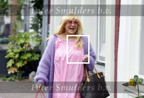 Alkmaar 7 juli 2022
Mary Borsato viert haar 77e verjaardag in eetcafe Pluim in Alkmaar.
Oa aanwezig Sylvana Borsato Romy Omtzigt Jacky Omtzigt Luca Borsato Jada Borsato Marco Borsato en Senna Borsato.