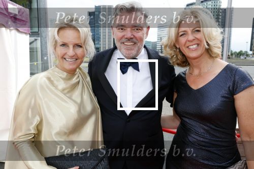 Amsterdam 25 juni 2022
Het damdiner tbv het aidsfonds wordt voor de 30e keer georganiseerd . Het vind dit jaar plaats in AFAS Live. Merlin melles met man en ...