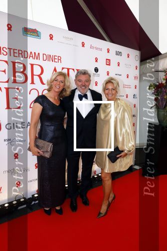 Amsterdam 25 juni 2022
Het damdiner tbv het aidsfonds wordt voor de 30e keer georganiseerd . Het vind dit jaar plaats in AFAS Live. Merlin melles met man en ...