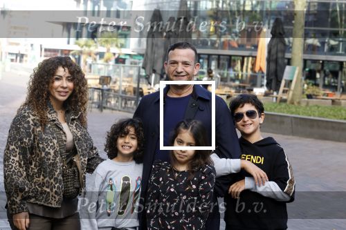Amsterdam 27 maart 2022
Premiere Sonic in Pathe arena met in de hoofdrollen Najib Amhali Carolina Dijkhuizen .
Najib kwam met zijn vrouw Niama en hun zoons