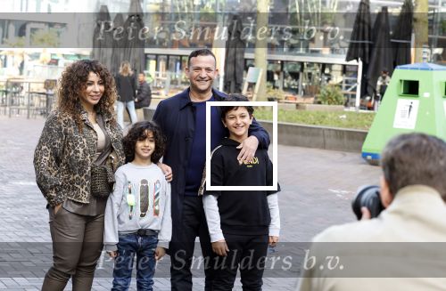 Amsterdam 27 maart 2022
Premiere Sonic in Pathe arena met in de hoofdrollen Najib Amhali Carolina Dijkhuizen .
Najib kwam met zijn vrouw Niama en hun zoons