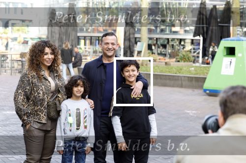 Amsterdam 27 maart 2022
Premiere Sonic in Pathe arena met in de hoofdrollen Najib Amhali Carolina Dijkhuizen .
Najib kwam met zijn vrouw Niama en hun zoons
