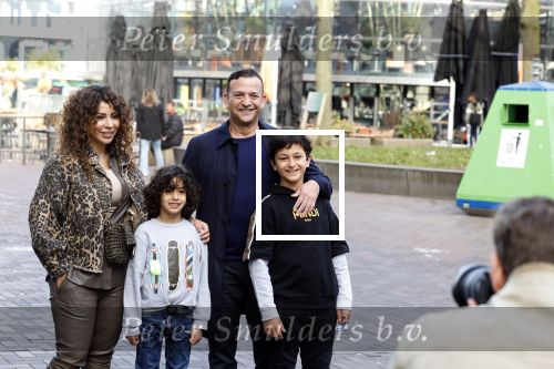Amsterdam 27 maart 2022
Premiere Sonic in Pathe arena met in de hoofdrollen Najib Amhali Carolina Dijkhuizen .
Najib kwam met zijn vrouw Niama en hun zoons