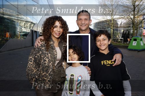 Amsterdam 27 maart 2022
Premiere Sonic in Pathe arena met in de hoofdrollen Najib Amhali Carolina Dijkhuizen .
Najib kwam met zijn vrouw Niama en hun zoons