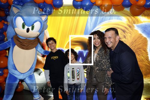 Amsterdam 27 maart 2022
Premiere Sonic in Pathe arena met in de hoofdrollen Najib Amhali Carolina Dijkhuizen .
Najib kwam met zijn vrouw Niama en hun zoons
