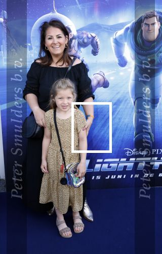 Amsterdam 12 juni 2022
Premiere Lightning (pixar) in Pathe Amsterdam noord.
Natascha Froger met dochter