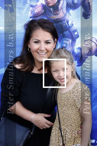 Amsterdam 12 juni 2022
Premiere Lightning (pixar) in Pathe Amsterdam noord.
Natascha Froger met dochter
