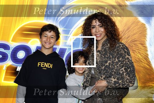 Amsterdam 27 maart 2022
Premiere Sonic in Pathe arena met in de hoofdrollen Najib Amhali Carolina Dijkhuizen .
Najib kwam met zijn vrouw Niama en hun zoons
