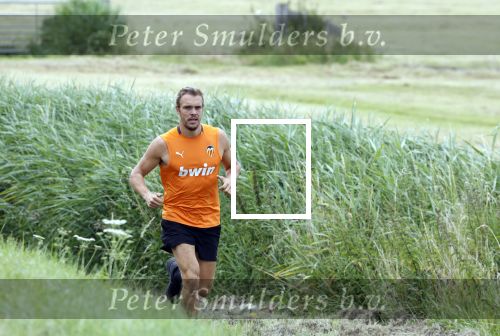 Uitdam 14 juli 2022
Niek Schrijvershof de nieuwe vriend van Katja Schuurman hard aan het lopen in de woonplaats van Katja