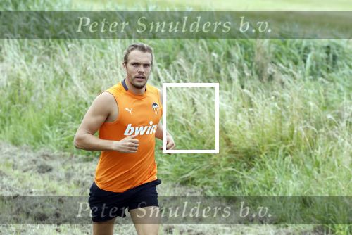 Uitdam 14 juli 2022
Niek Schrijvershof de nieuwe vriend van Katja Schuurman hard aan het lopen in de woonplaats van Katja