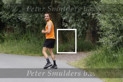 Uitdam 14 juli 2022
Niek Schrijvershof de nieuwe vriend van Katja Schuurman hard aan het lopen in de woonplaats van Katja