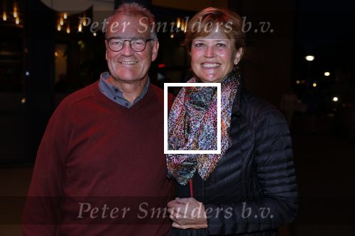 Gouda 22 maart 2022
Premiere Jon v Eerd in de Goudse Schouwburg.
Olga Commandeur kwam met haar man
