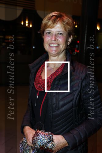 Gouda 22 maart 2022
Premiere Jon v Eerd in de Goudse Schouwburg.
Olga Commandeur kwam met haar man
