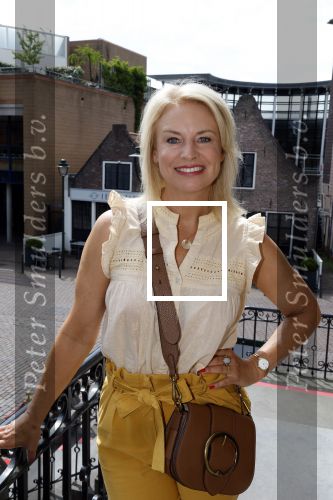 Hilversum 25 juni 2022
Opening expositie William Rutten in het foto museum in Hilversum. Humberto Tan doet de officiele opening. Pernille la Lau kwam met haar zoon
