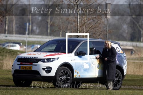 Marsum 26 maart 2022
Crematie van Piet Paulusma bij crematorium Andringstate. Piet zijn auto\'s stonden voor de aula geparkeerd .