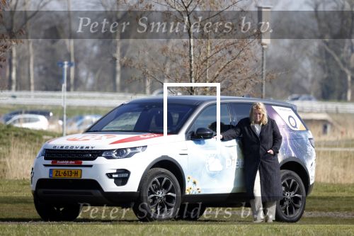 Marsum 26 maart 2022
Crematie van Piet Paulusma bij crematorium Andringstate. Piet zijn auto\'s stonden voor de aula geparkeerd .