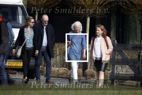 Marsum 26 maart 2022
Crematie van Piet Paulusma bij crematorium Andringstate. Piet zijn auto\'s stonden voor de aula geparkeerd . Ex vrouw Piet Paulusma