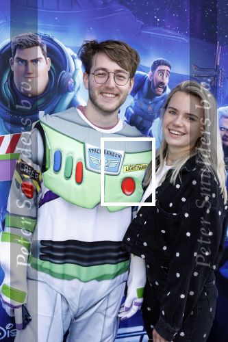 Amsterdam 12 juni 2022
Premiere Lightning (pixar) in Pathe Amsterdam noord.