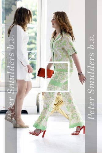 Den Haag 24 juni 2022
Het jaarlijkse fotouurtje in paleis Noordeinde. Aanwezig Koning Willem Alexander Koningin Maxima Prinses Amalia Prinses Alexia en Prinses Ariane