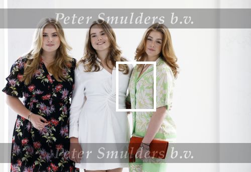 Den Haag 24 juni 2022
Het jaarlijkse fotouurtje in paleis Noordeinde. Aanwezig Koning Willem Alexander Koningin Maxima Prinses Amalia Prinses Alexia en Prinses Ariane