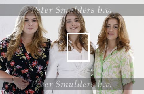 Den Haag 24 juni 2022
Het jaarlijkse fotouurtje in paleis Noordeinde. Aanwezig Koning Willem Alexander Koningin Maxima Prinses Amalia Prinses Alexia en Prinses Ariane