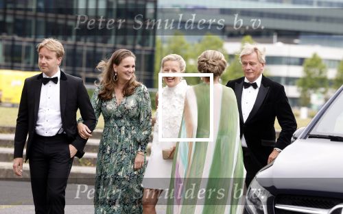 Amsterdam 25 juni 2022
Het damdiner tbv het aidsfonds wordt voor de 30e keer georganiseerd . Het vind dit jaar plaats in AFAS Live. Prinses Mabel kwam met haar zussen