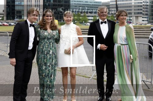 Amsterdam 25 juni 2022
Het damdiner tbv het aidsfonds wordt voor de 30e keer georganiseerd . Het vind dit jaar plaats in AFAS Live. Prinses Mabel kwam met haar zussen